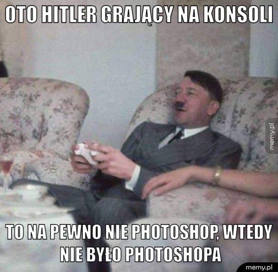 oto Hitler grający na konsoli To na pewno nie Photoshop, wtedy nie było Photoshopa