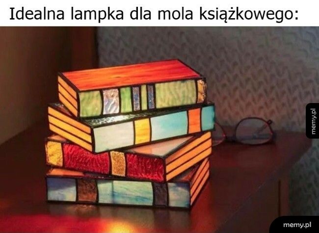 Lampka dla mola książkowego