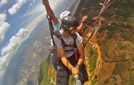 Najbardziej ekstremalne selfie w sieci. Rosja wypowiada im wojnę