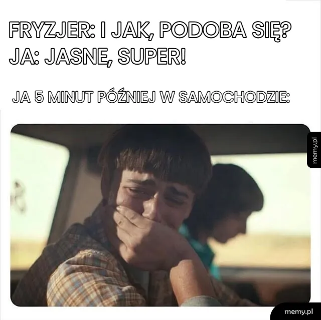 Chłopak płaczący w samochodzie po wizycie u fryzjera