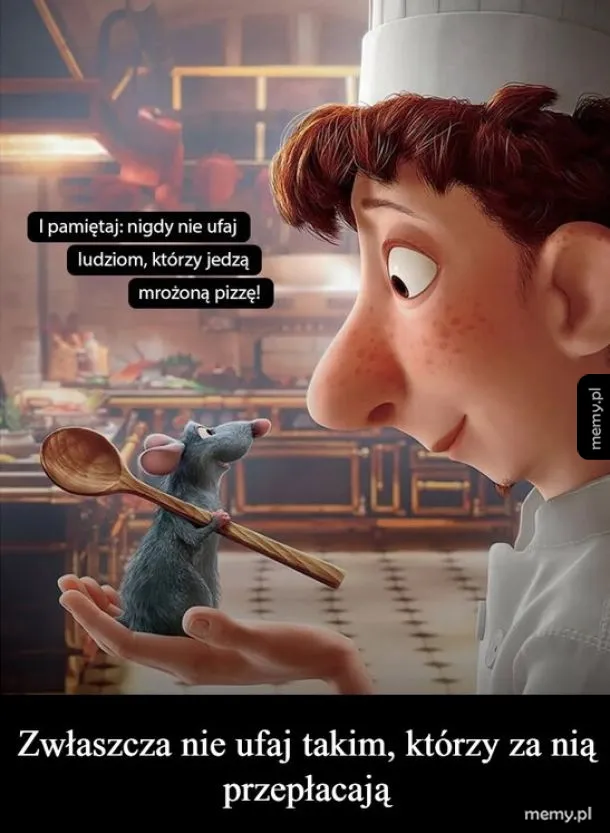 Szef kuchni trzyma szczura na dłoni w kuchni.