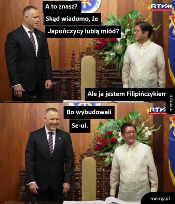 Mężczyzna w garniturze opowiada suchar politykowi z Azji