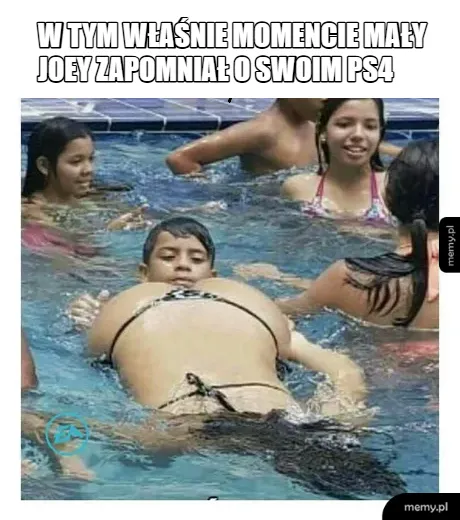Złudzenie optyczne w basenie, głowa chłopca wydaje się należeć do kobiety w bikini.