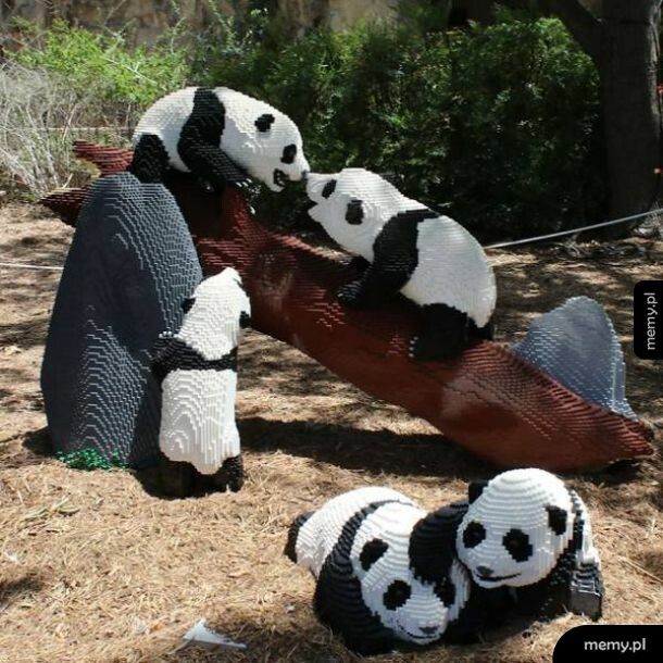 Lego panda