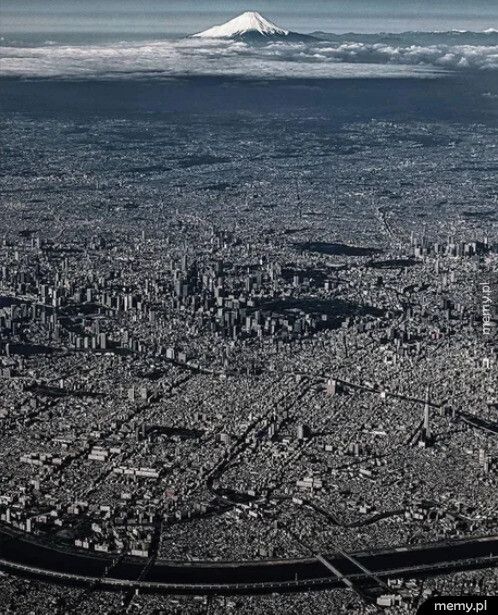 Są miasta, metropolie - i jest Tokyo.