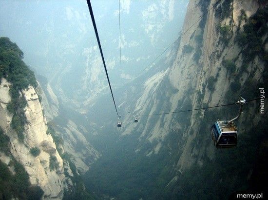 Kolejka linowa w chińskich górach Hua Shan